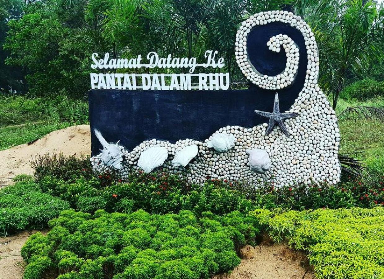 Faris'S Homestay & Resort Pasir Puteh Bagian luar foto