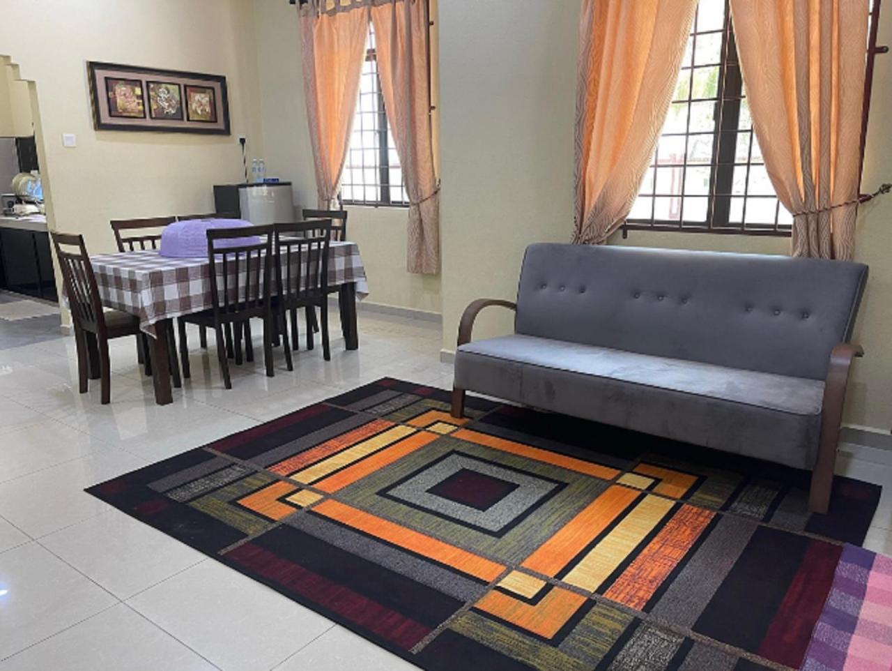 Faris'S Homestay & Resort Pasir Puteh Bagian luar foto